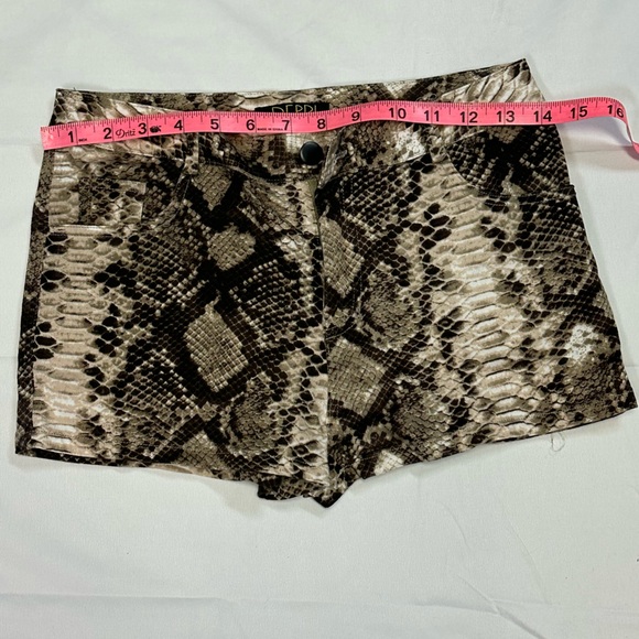 Depri Snakeskin Short Shorts | Size S EUC - Picture 7 of 10